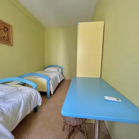 Rolling - Next To Premium & Grand Blue Fafa Apartamento Golem (Tirana)