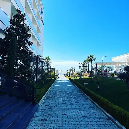 Rolling - Next To Premium & Grand Blue Fafa Appartement