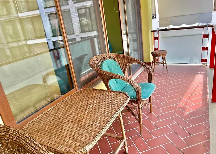 Rolling - Next To Premium & Grand Blue Fafa * Golem (Tirana)