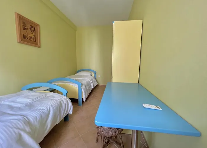 Rolling - Next To Premium & Grand Blue Fafa Apartamento Golem (Tirana)